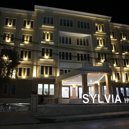 Sylvia Hotel Premier Kupang Kupang  Kültér fotó