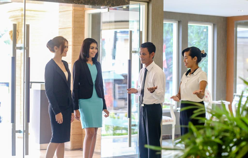 Sylvia Hotel Premier Kupang Kupang  Kültér fotó