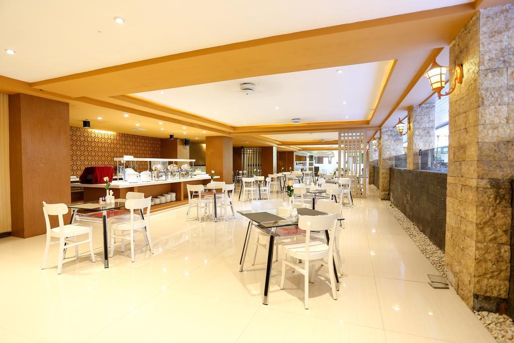 Sylvia Hotel Premier Kupang Kupang  Kültér fotó