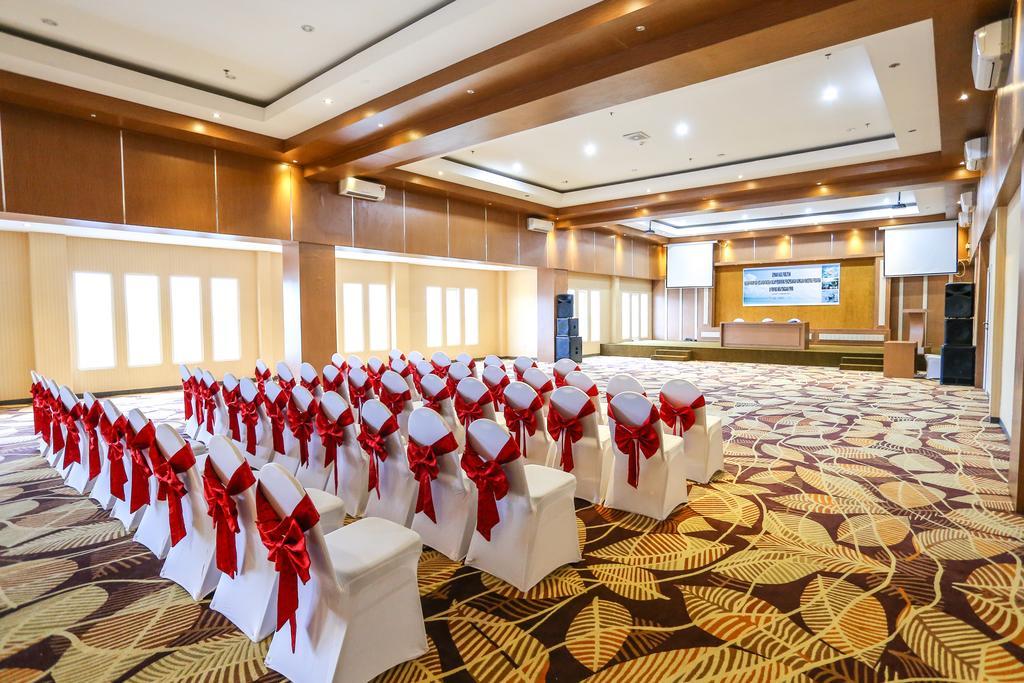 Sylvia Hotel Premier Kupang Kupang  Kültér fotó