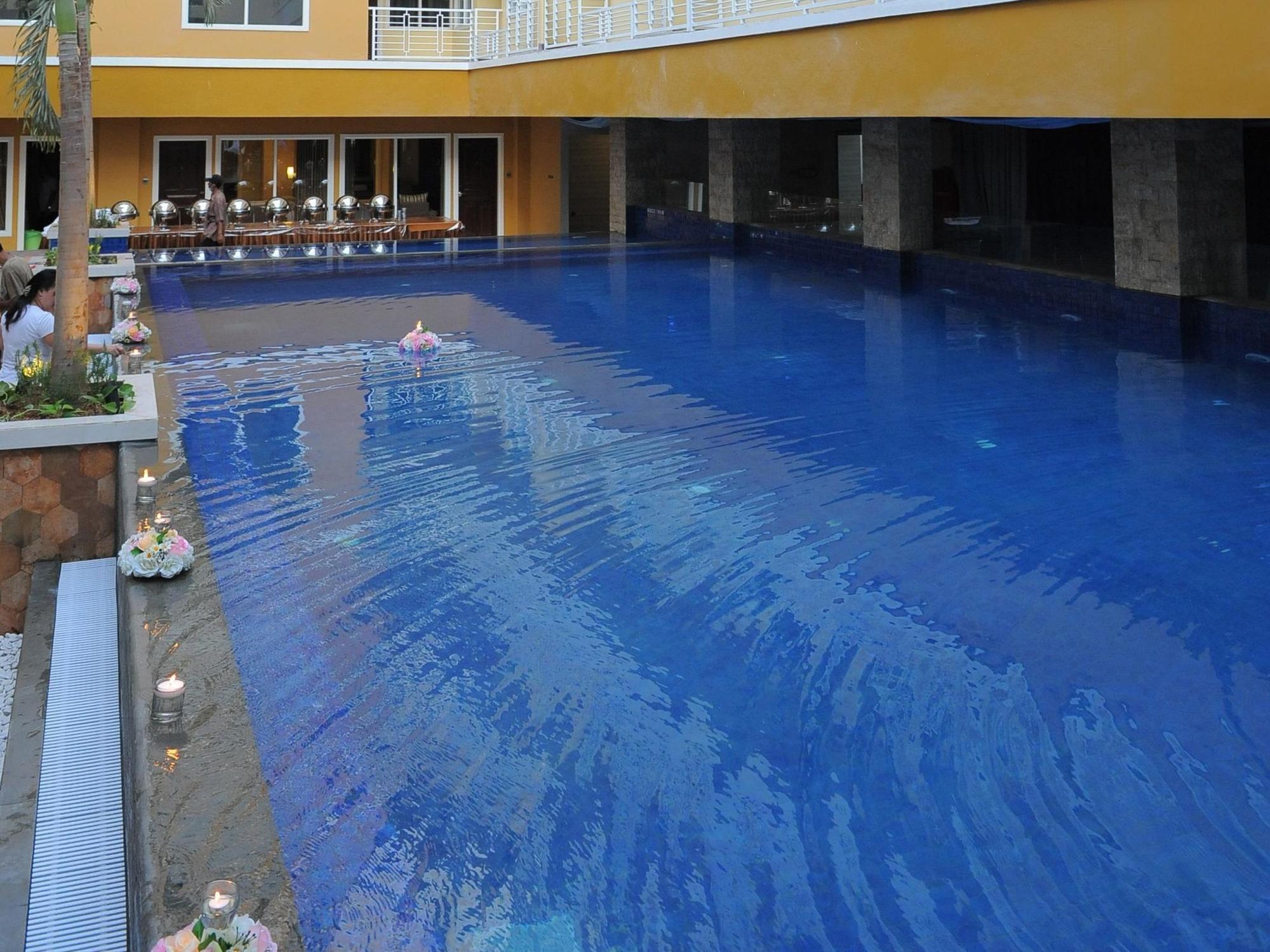 Sylvia Hotel Premier Kupang Kupang  Kültér fotó