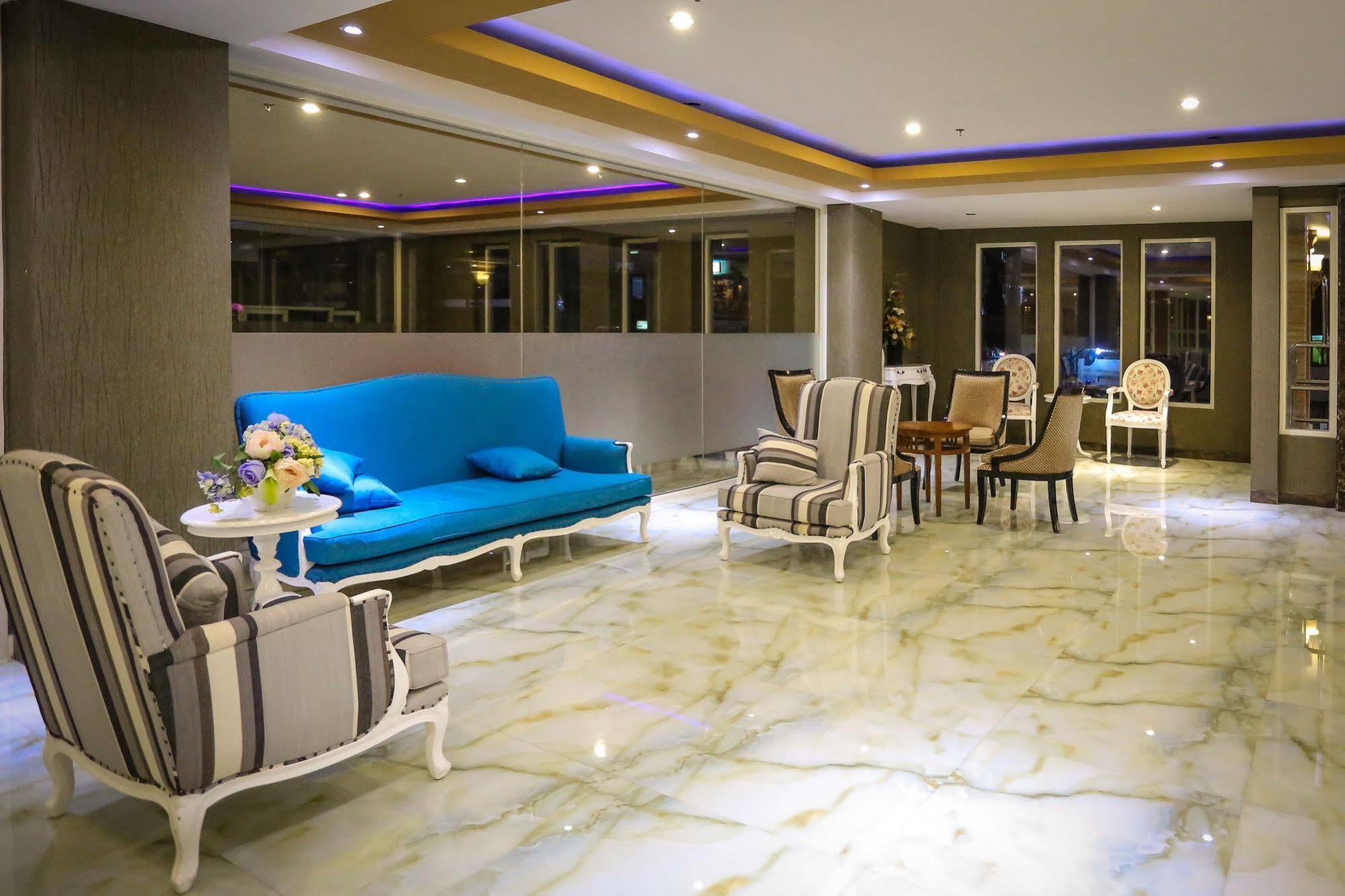 Sylvia Hotel Premier Kupang Kupang  Kültér fotó