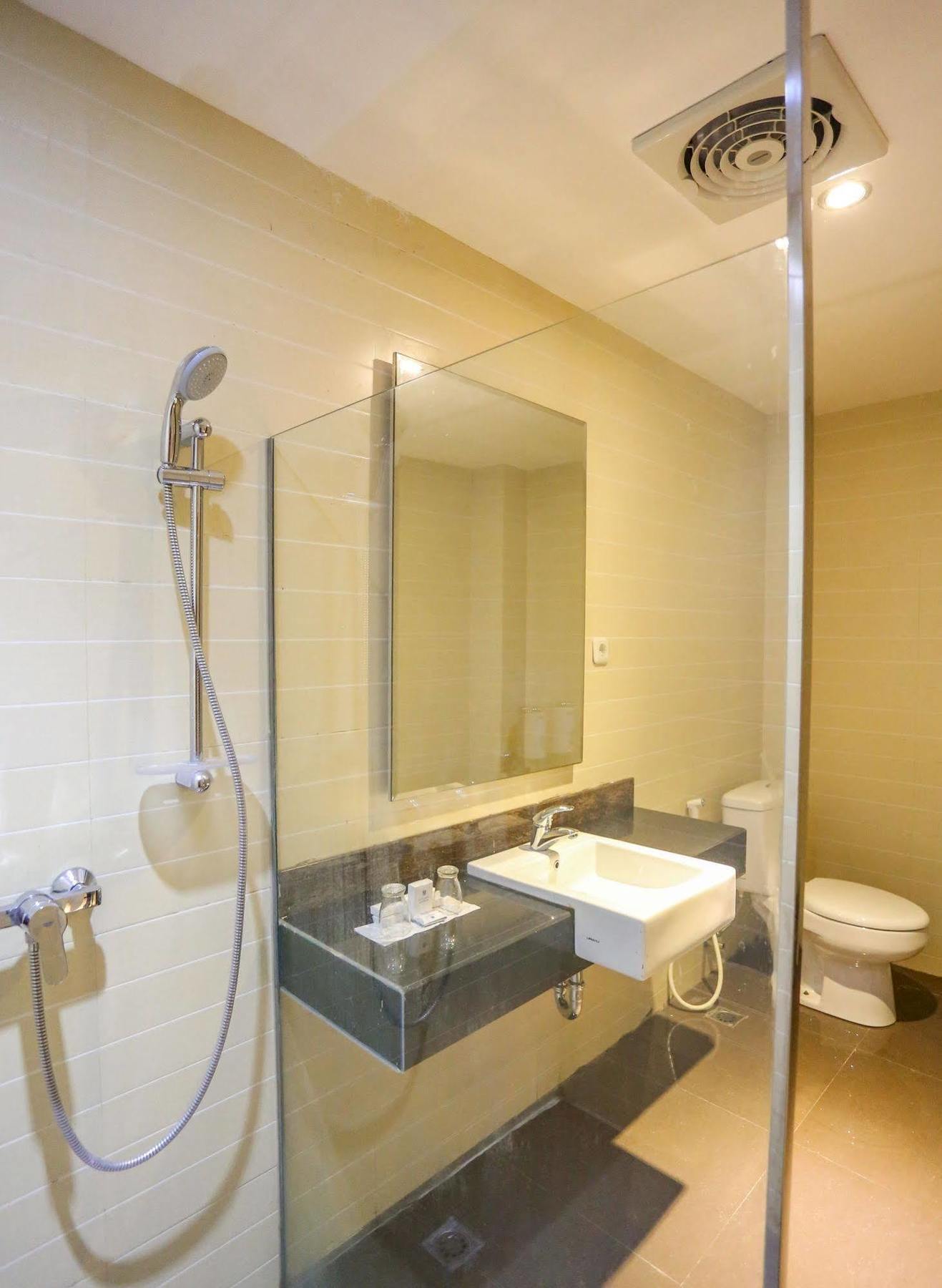 Sylvia Hotel Premier Kupang Kupang  Kültér fotó