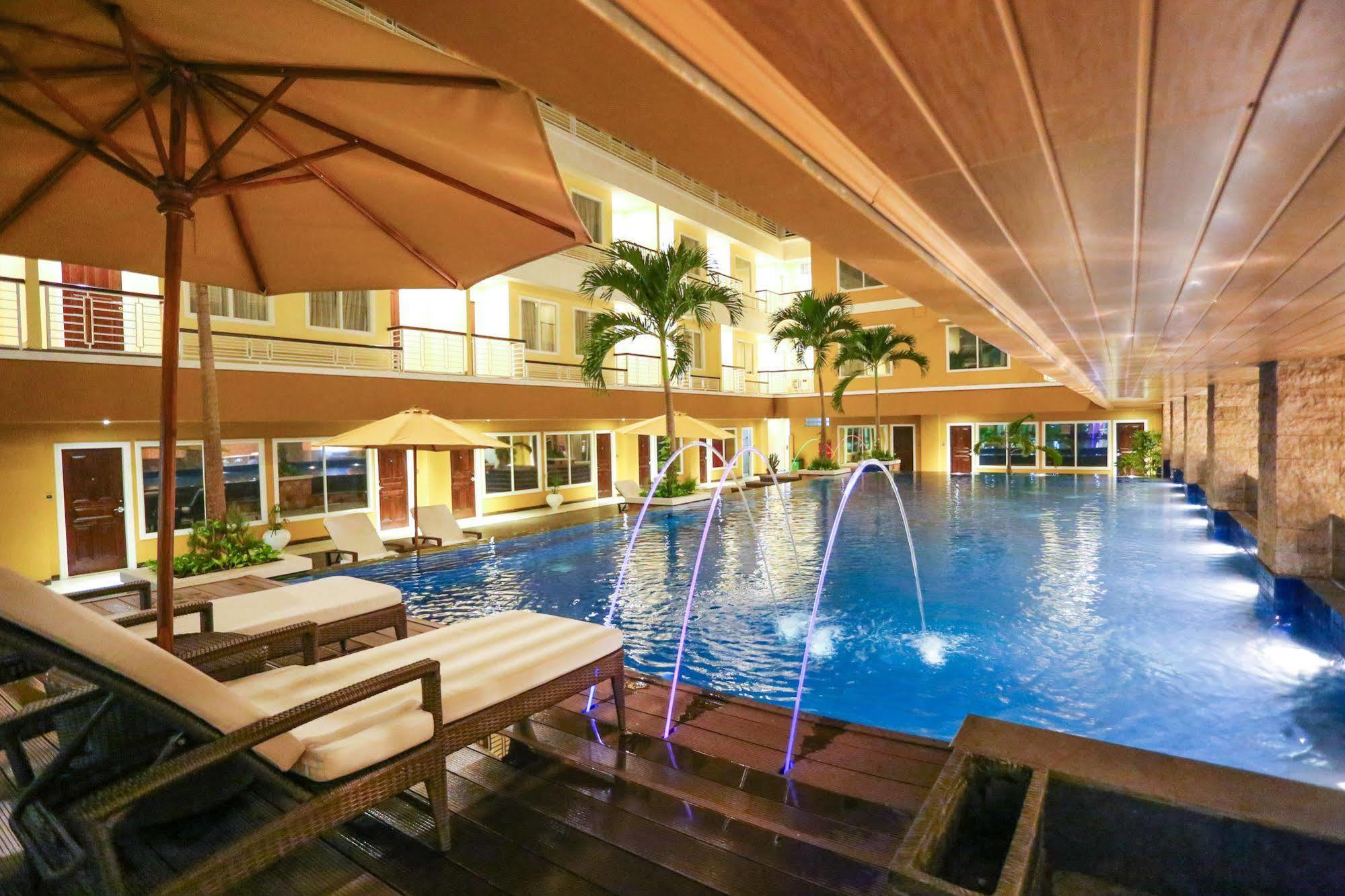 Sylvia Hotel Premier Kupang Kupang  Kültér fotó