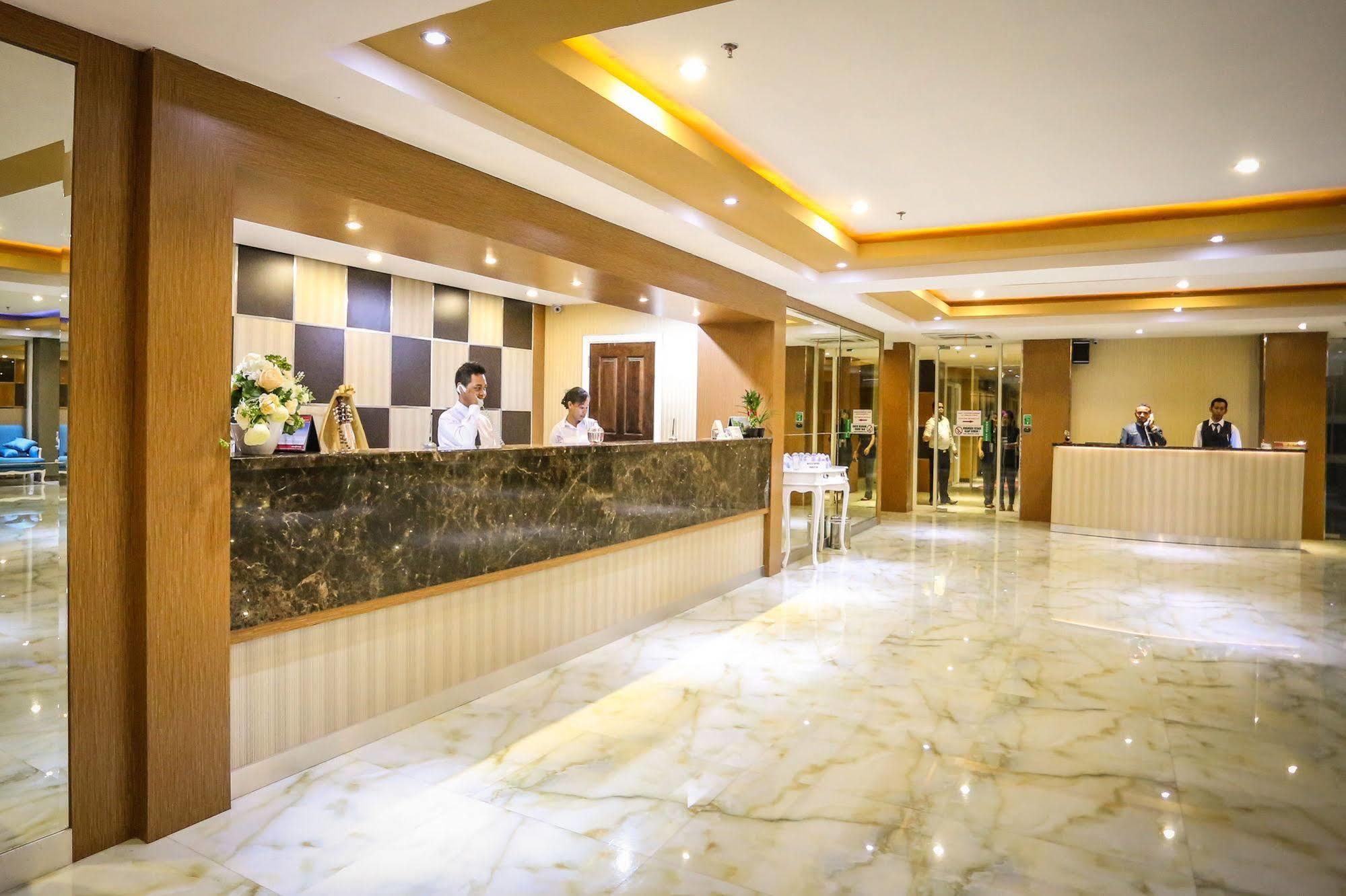Sylvia Hotel Premier Kupang Kupang  Kültér fotó